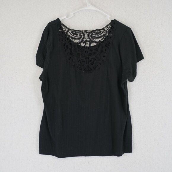 Bobbie Brooks‎ Plus Size 1X Black Floral Lace Top / Blouse Short Sleeve - Picture 2 of 5